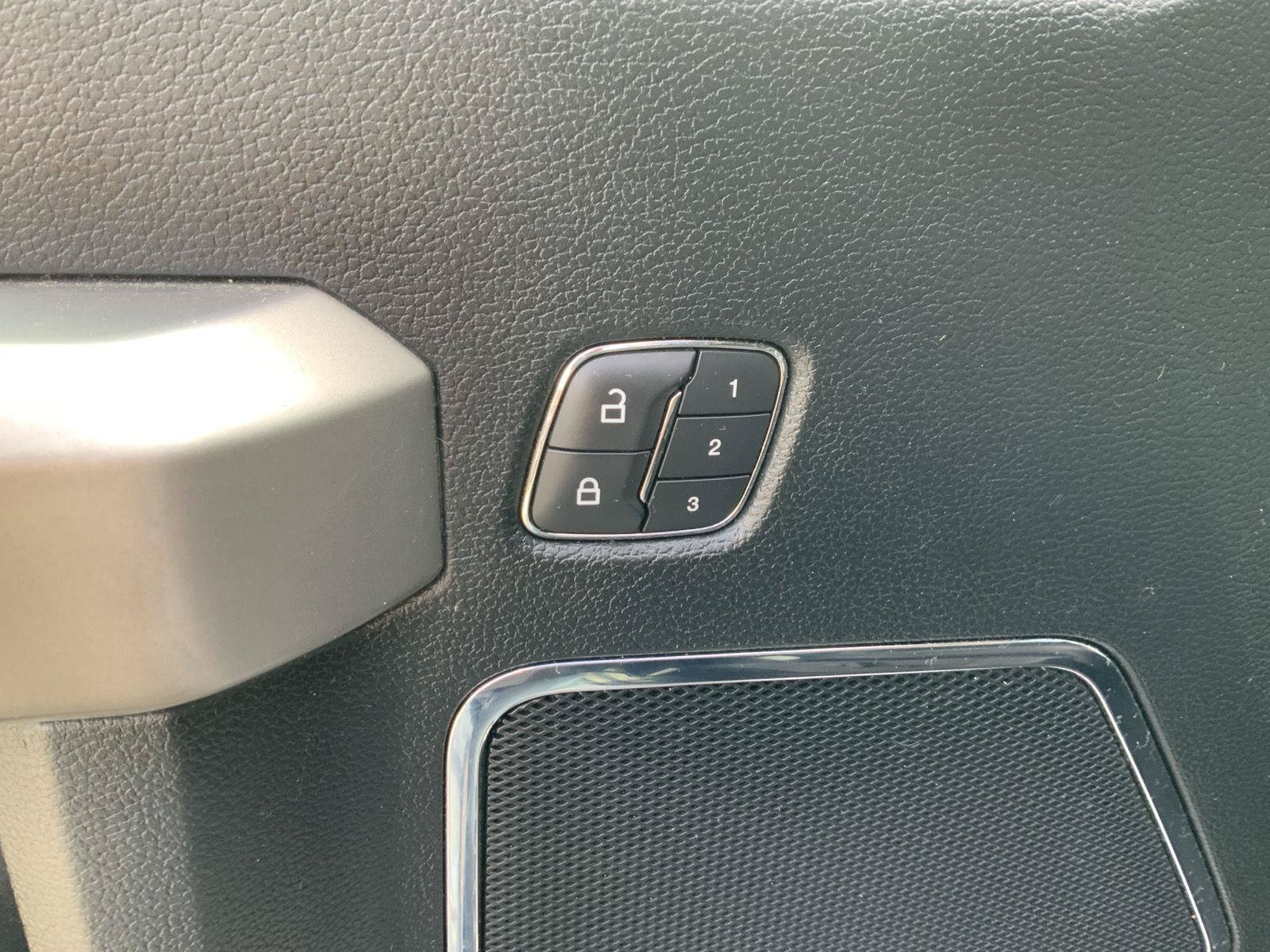 Used 2019 Ford F150 Lariat AWD/4WD image 19