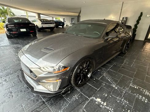 Used 2020 Ford Mustang GT RWD image 2