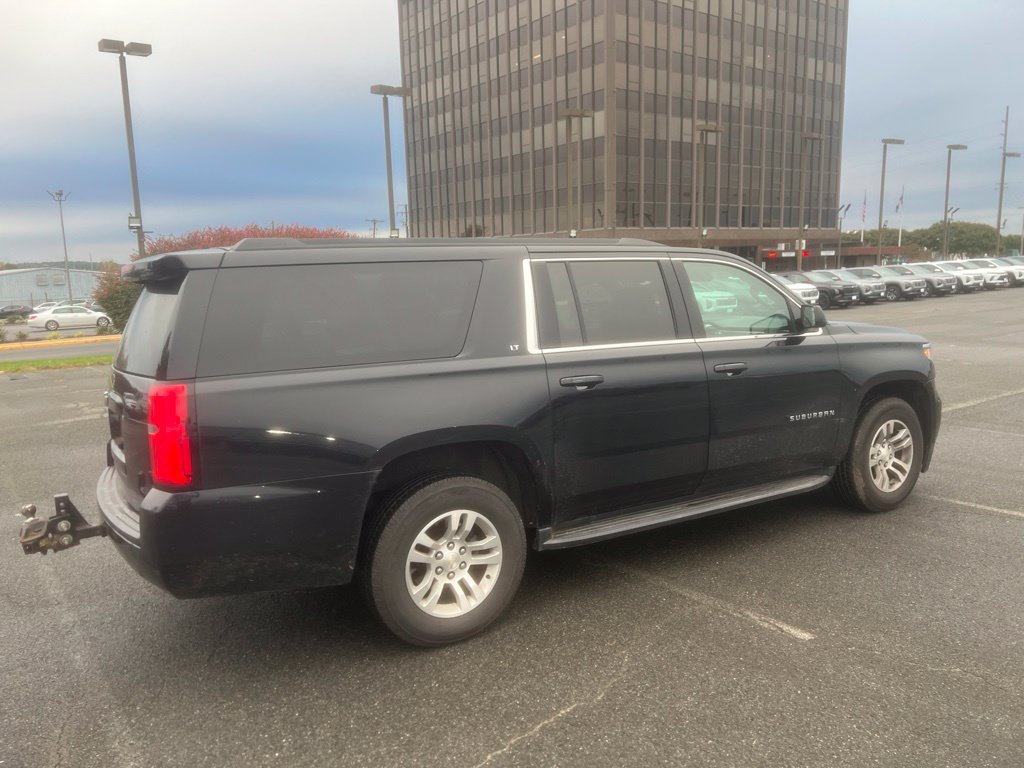 Used 2018 Chevrolet Suburban LT AWD/4WD image 3