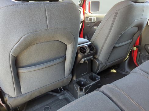 Used 2026 Jeep Wrangler Sport S image 15