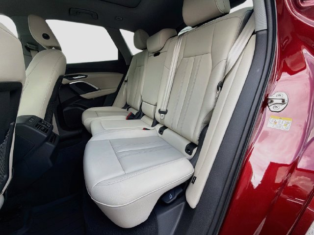 Used 2025 Audi Q5 Premium AWD/4WD image 18