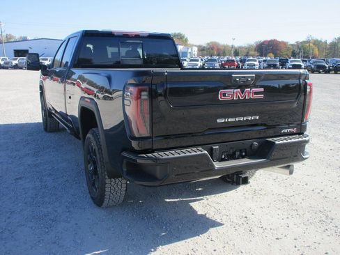 New 2026 GMC Sierra 3500 AT4 w/ AT4 Premium Plus Package image 9