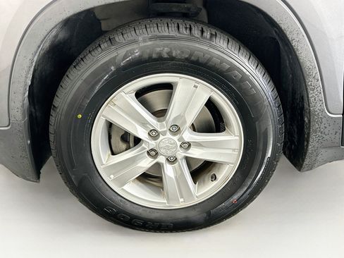 Used 2020 Chevrolet Trax LS w/ Tint and Cruise Package FWD image 11
