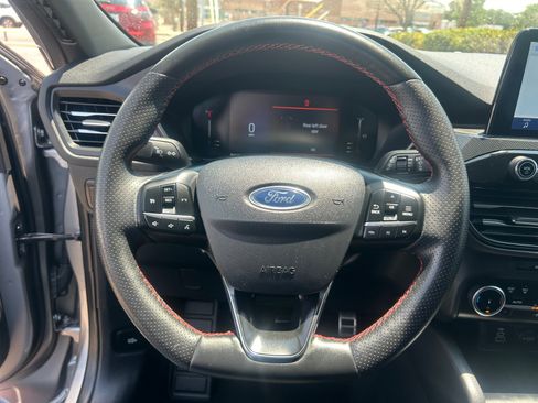 Used 2024 Ford Escape ST-Line AWD/4WD image 18