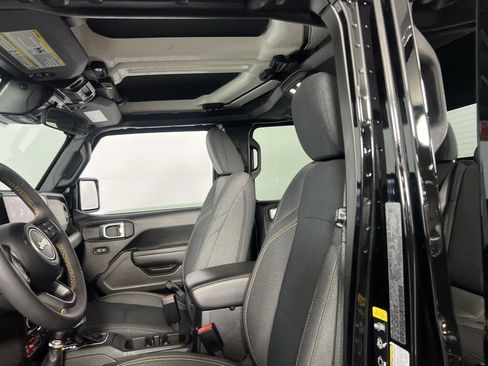 Certified 2024 Jeep Gladiator Sport image 23