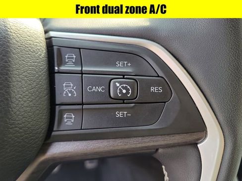 Used 2023 Jeep Grand Cherokee L Limited image 12