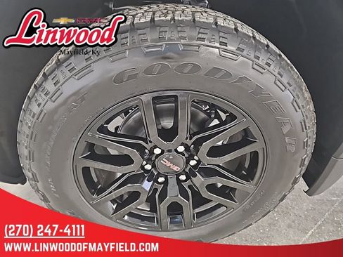 New 2026 GMC Sierra 1500 Elevation w/ Elevation Premium Package image 8