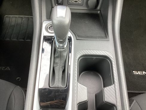 Used 2025 Nissan Sentra SV FWD image 24
