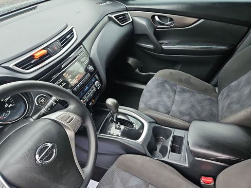 Used 2015 Nissan Rogue SV AWD/4WD image 24