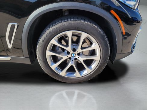 Used 2021 BMW X5 xDrive40i w/ Premium Package 2 AWD/4WD image 28