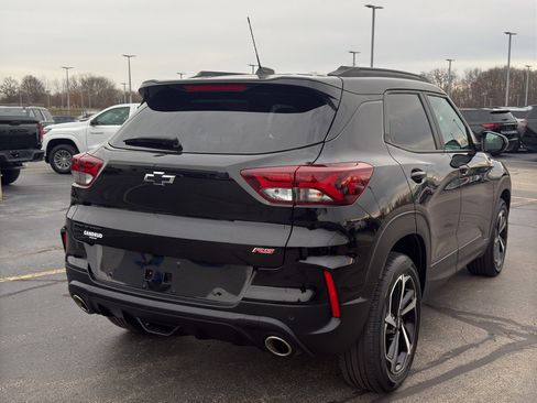 Used 2022 Chevrolet TrailBlazer RS w/ Sun and Liftgate Package image 5