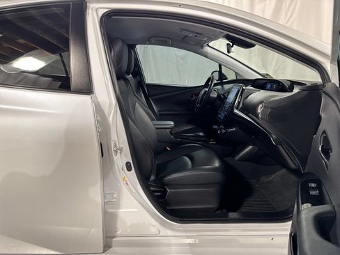 Used 2021 Toyota Prius Prime XLE FWD image 15