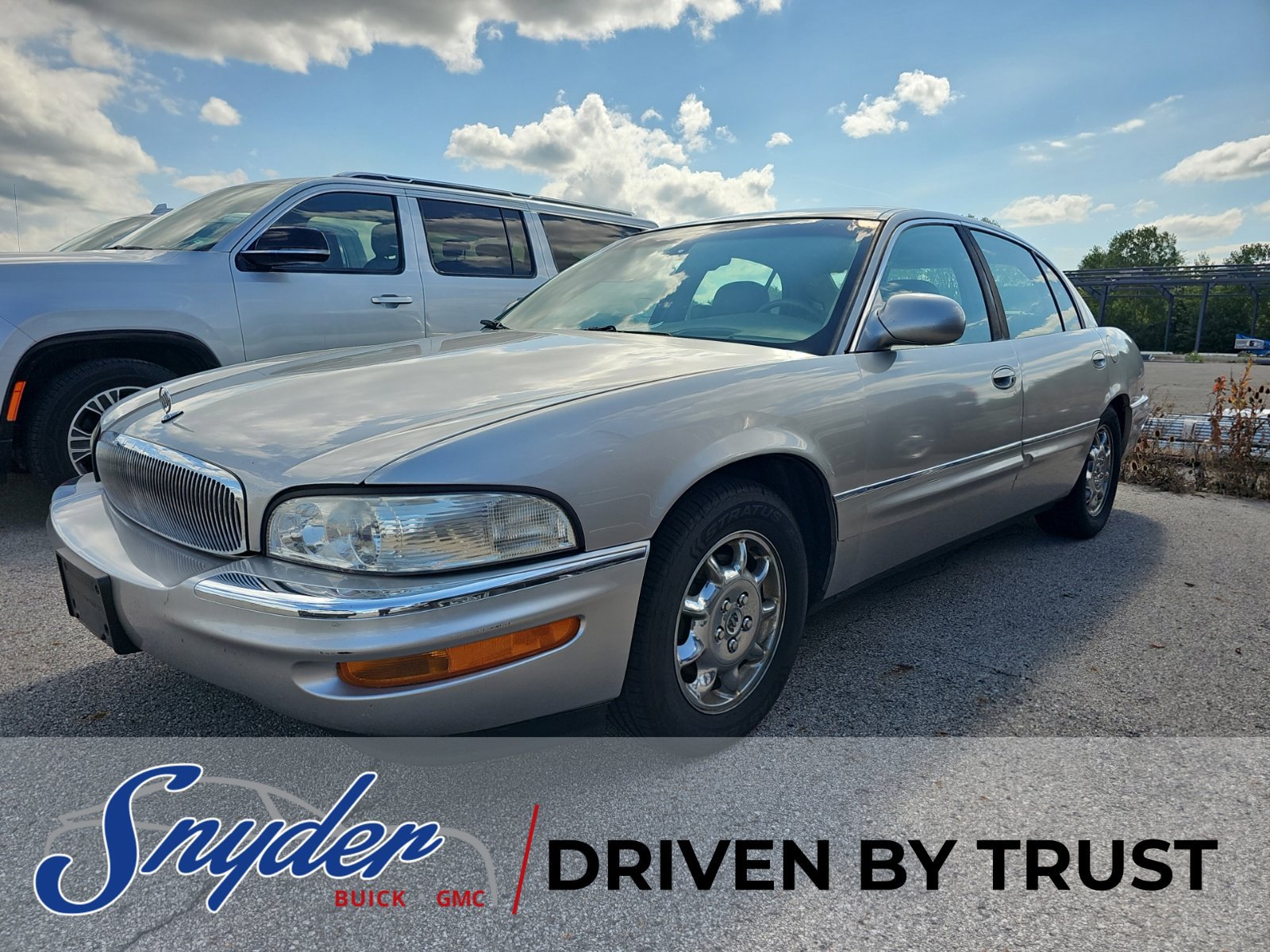 Used 2004 Buick Park Avenue w/ Prestige Feature Package FWD image 2