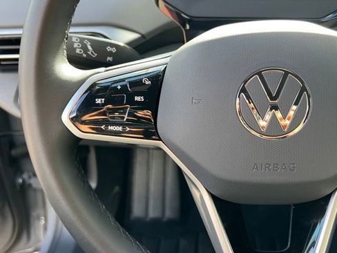 Used 2023 Volkswagen ID.4 2WD image 22