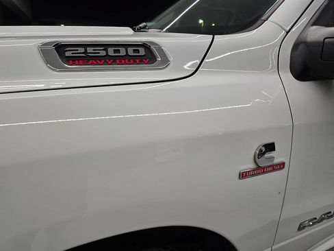 Used 2024 RAM 2500 Laramie AWD/4WD image 11