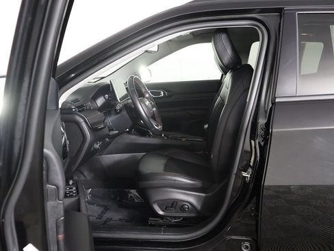 Used 2022 Jeep Compass Trailhawk w/ Trailhawk Convenience Group AWD/4WD image 26
