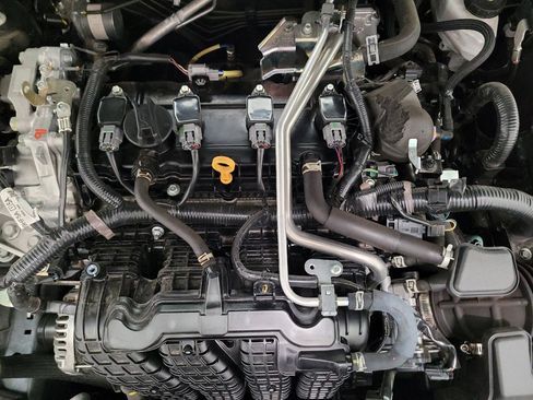 Used 2025 Nissan Altima 2.5 SV FWD image 30