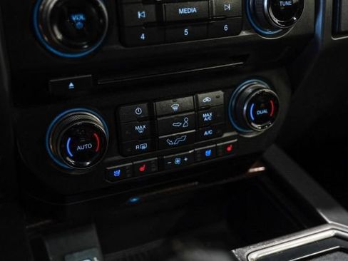 Used 2017 Ford F150 Raptor w/ Equipment Group 802A Luxury AWD/4WD image 28