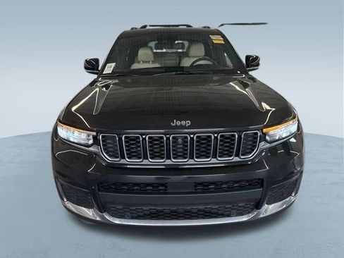 Used 2023 Jeep Grand Cherokee L Limited w/ Luxury Tech Group II RWD image 2