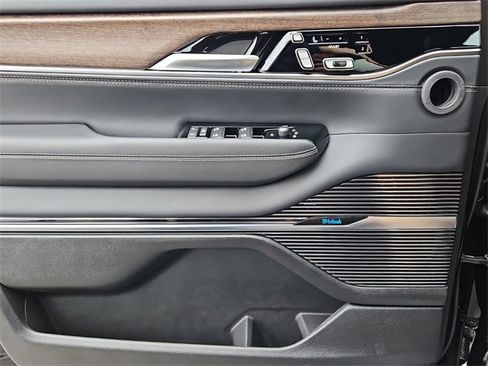 New 2024 Jeep Grand Wagoneer Series I image 12