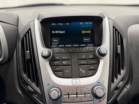 Used 2017 Chevrolet Equinox LT w/ Midnight Edition image 16