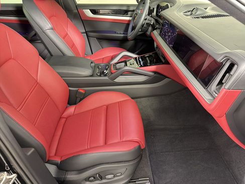 Certified 2026 Porsche Cayenne S AWD/4WD image 30