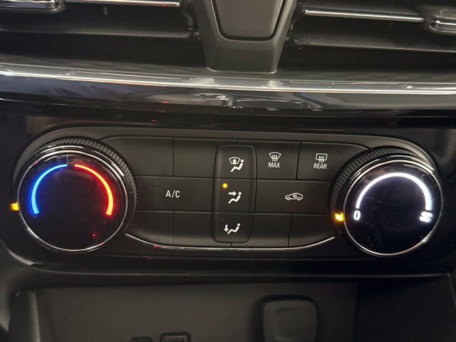 Used 2025 Buick Encore GX Sport Touring FWD image 23