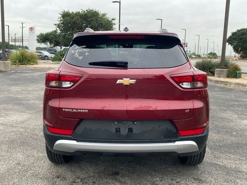 Used 2025 Chevrolet TrailBlazer LT FWD image 5
