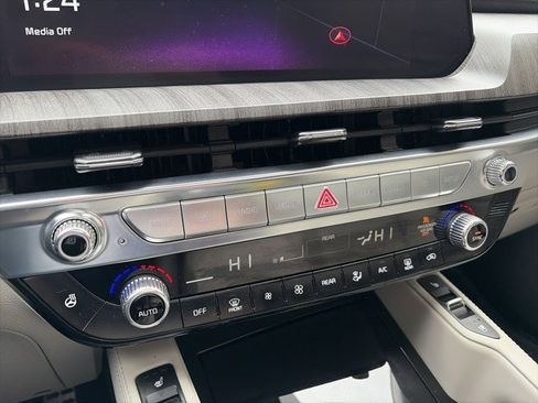 Used 2024 Kia Telluride SX Prestige image 14