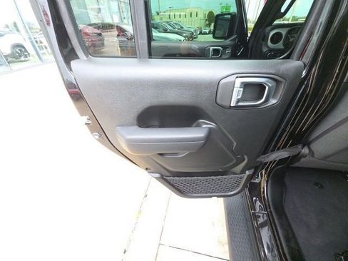 Used 2024 Jeep Wrangler Sport S image 24