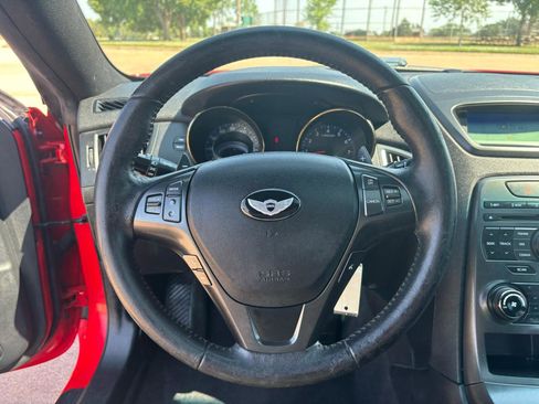 Used 2011 Hyundai Genesis 2.0T image 14