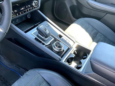 Used 2025 Mitsubishi Outlander SE AWD/4WD image 17