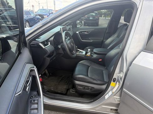 Used 2020 Toyota RAV4 XSE AWD/4WD image 6