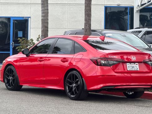 Certified 2025 Honda Civic Sport image 3