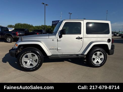 Used 2012 Jeep Wrangler Sahara w/ Dual Top Group image 7