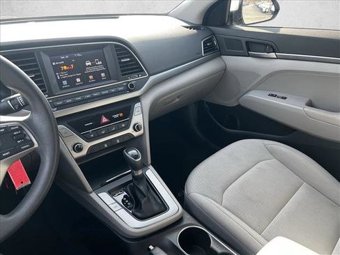 Used 2018 Hyundai Elantra SE w/ SE Connectivity Package 04 image 15
