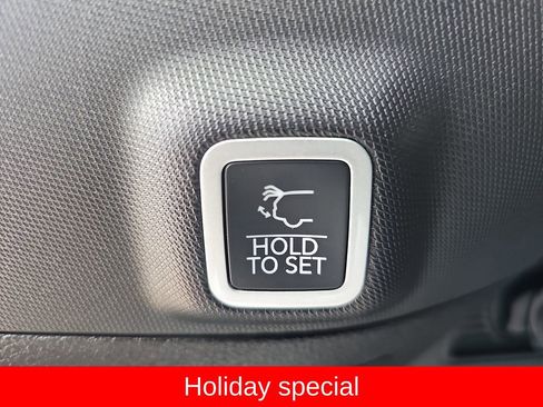 New 2025 Jeep Grand Cherokee Laredo w/ Luxury Tech Group I image 13