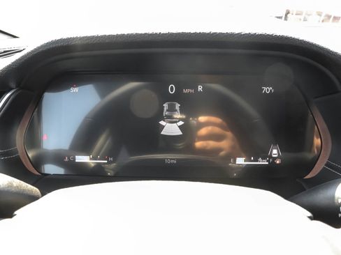 New 2025 Jeep Grand Cherokee Altitude image 22