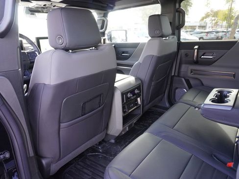 New 2025 GMC Hummer EV 3X image 10