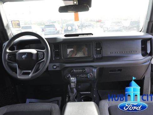Used 2023 Ford Bronco 4-Door AWD/4WD image 18
