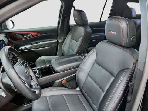 Used 2025 Chevrolet Traverse Z71 AWD/4WD image 21