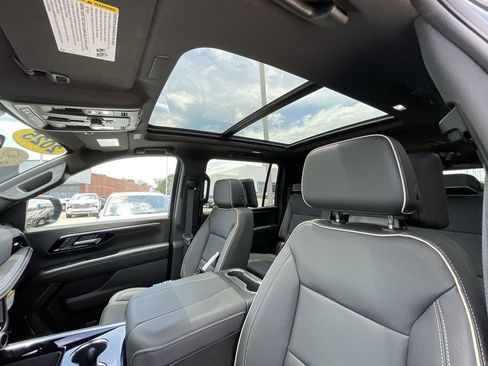 Certified 2025 Chevrolet Suburban Premier AWD/4WD image 19