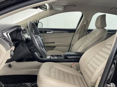 Used 2020 Ford Fusion SEL image 10