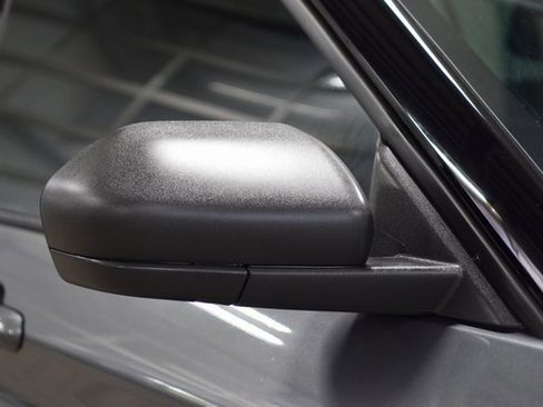 Used 2022 Ford Explorer XLT image 14