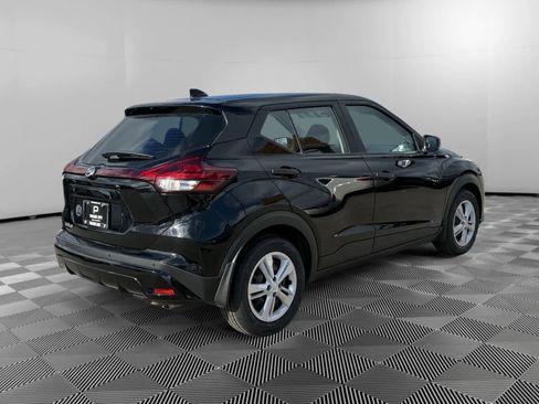 Used 2021 Nissan Kicks S image 5