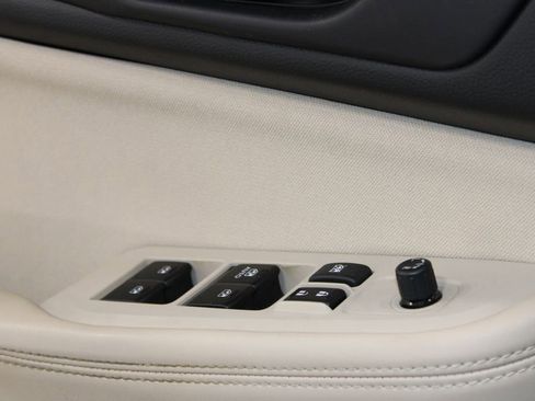 Used 2019 Subaru Outback 2.5i AWD/4WD image 24