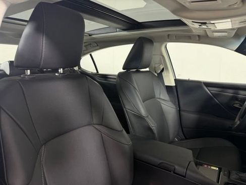 Used 2025 Lexus ES 350 w/ Premium Package FWD image 20