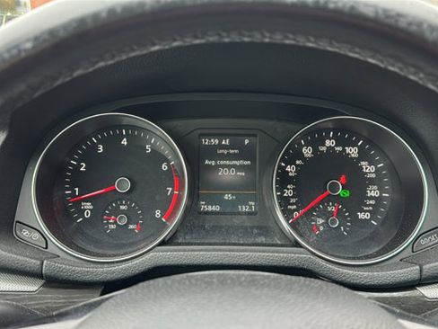 Used 2018 Volkswagen Passat 2.0T SEL Premium image 18