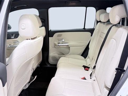 New 2026 Mercedes-Benz GLB 250 4MATIC image 7