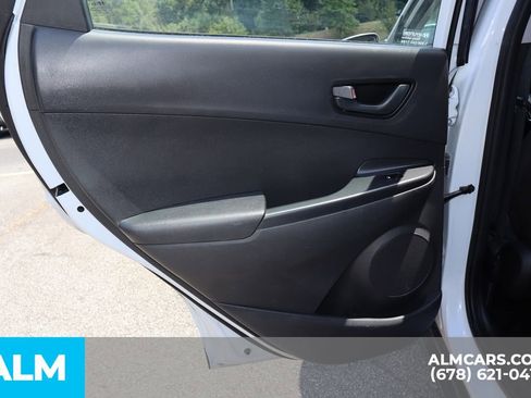 Used 2021 Hyundai Kona SE image 19